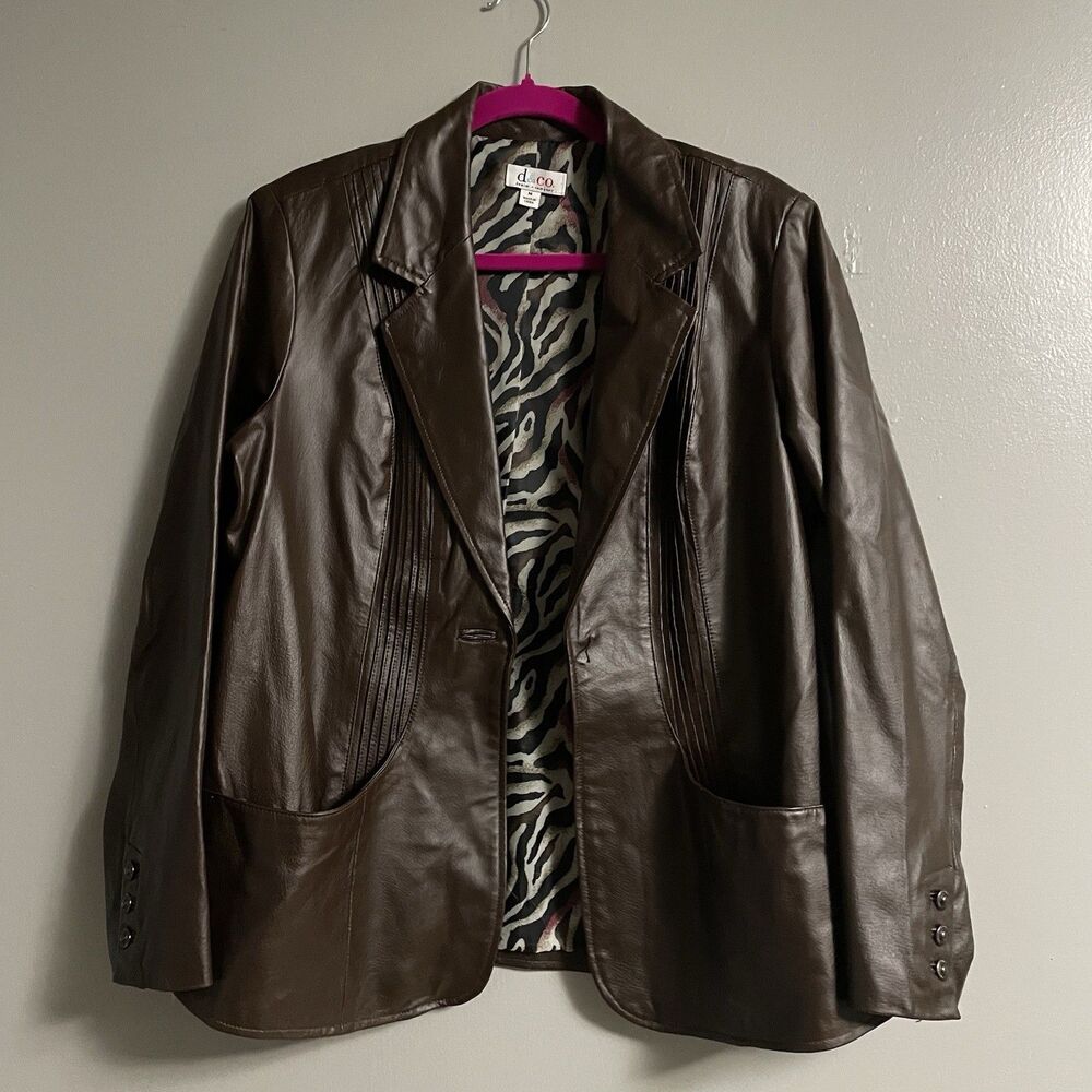 D & Co Women’s Leather Jacket Chocolate Brown Medium Missing Button